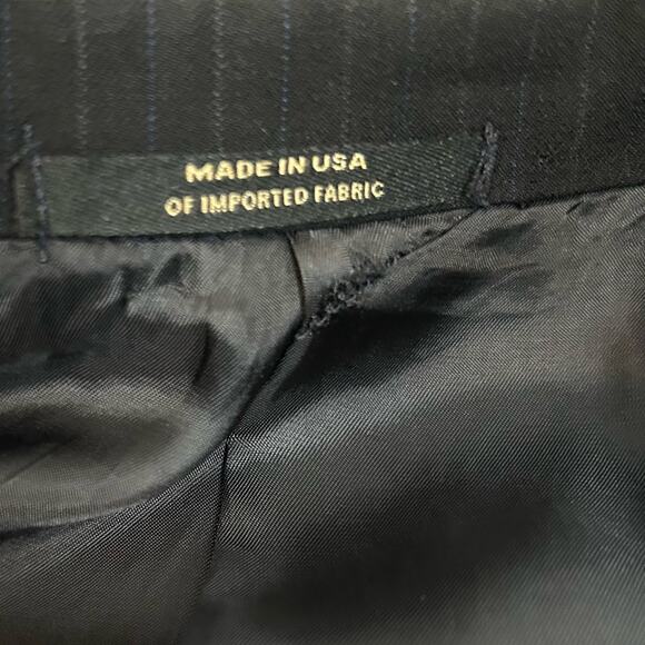 Hart Schaffner Marx Jacket Mens Size 46R Black PinStripe 2 Buttons Business - Picture 4 of 9